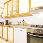 Rent 3 bedroom apartment in lisbon