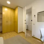 Rent a room of 80 m² in barcelona