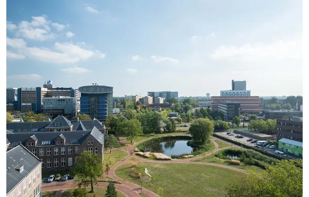 Huur 3 slaapkamer appartement van 75 m² in Pesthuiswijk