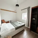 Miete 3 Schlafzimmer wohnung von 200 m² in Düsseldorf