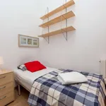 Rent a room of 150 m² in madrid