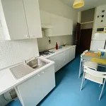 Rent 2 bedroom apartment of 90 m² in Milano