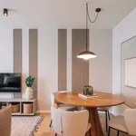 Rent 4 bedroom apartment of 106 m² in Lisboa