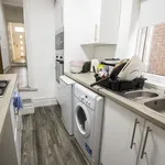 Rent 4 bedroom flat in West Midlands