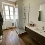 Appartement de 147 m² avec 6 chambre(s) en location à Dijon