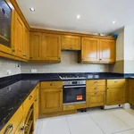 Rent 3 bedroom house in Bromley