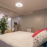 Rent 1 bedroom apartment in Porto