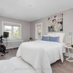 Maison de 1722 m² avec 3 chambre(s) en location à Toronto (Oakwood Village)