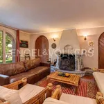 Rent 5 bedroom house of 388 m² in Alserio