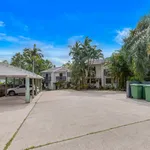 Rent 2 bedroom apartment in Cannonvale