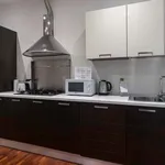 Rent 4 bedroom apartment of 90 m² in Milan