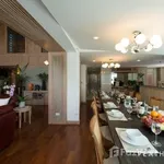 Rent 6 bedroom house of 450 m² in Bangkok