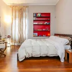 Rent 2 bedroom apartment of 80 m² in Milano