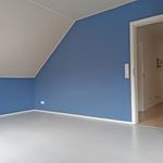 *Frisch renovierte 3-Zimmer Dachgeschosswohnung mit herrlichem Ausblick - Zentral, ruhig, idyllisch*