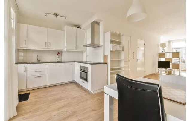 Huur 2 slaapkamer appartement van 44 m² in Staatsliedenbuurt