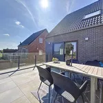 Recent duplex app. met 2 slaapkamers en een ruim terras!