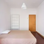 Rent a room in lisbon