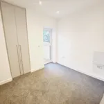 Rent 4 bedroom flat in Finchley