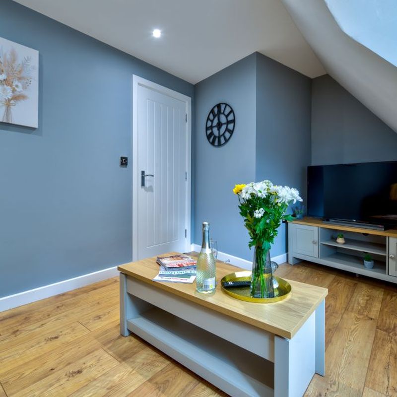 Stylish Stamford Centre 2 Bedroom Apartment - St Paul's Apartments - B (Has an Apartment) Newtown