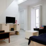 Rent 3 bedroom apartment of 120 m² in lisbon