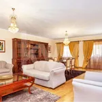 Rent 3 bedroom apartment of 117 m² in Lisbon