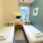 Rent 1 bedroom flat in Yorkshire And The Humber