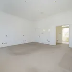 Rent 4 bedroom apartment in London