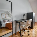 Miete 2 Schlafzimmer wohnung von 61 m² in Zürich