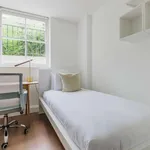 Rent 2 bedroom flat of 67 m² in london