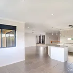 Rent 5 bedroom house in Dundowran Beach