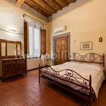 Rent 1 bedroom apartment of 60 m² in Florence