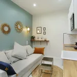 Rent 1 bedroom apartment of 15 m² in Paris