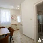 Rent 4 bedroom apartment of 96 m² in Gyor