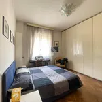 Rent 2 bedroom apartment of 65 m² in Milan