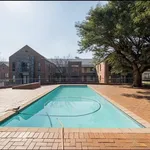 Rent 1 bedroom apartment in Johannesburg