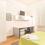 Rent a room of 65 m² in rome