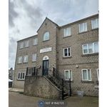 Rent 3 bedroom flat in East Midlands