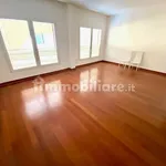 Rent 4 bedroom apartment of 97 m² in Padua