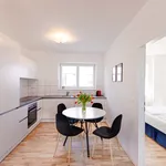 Miete 2 Schlafzimmer wohnung von 775 m² in Vienna