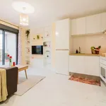 Rent 1 bedroom apartment of 40 m² in madrid