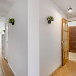 Rent 3 bedroom apartment in Barcelona