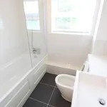 Rent 2 bedroom flat in Woking