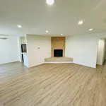 Rent 2 bedroom apartment of 109 m² in Los Angeles