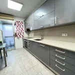 Rent a room of 170 m² in Valencia