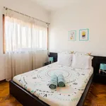 Rent 3 bedroom apartment in porto