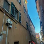 Affitto 5 camera appartamento di 58 m² in Genoa