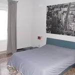 Rent 2 bedroom apartment of 136 m² in genova