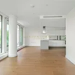 Rent 3 bedroom flat in London