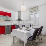 Rent 3 bedroom apartment of 64 m² in Grad Rijeka