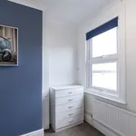 room in Caversham Road, Reading